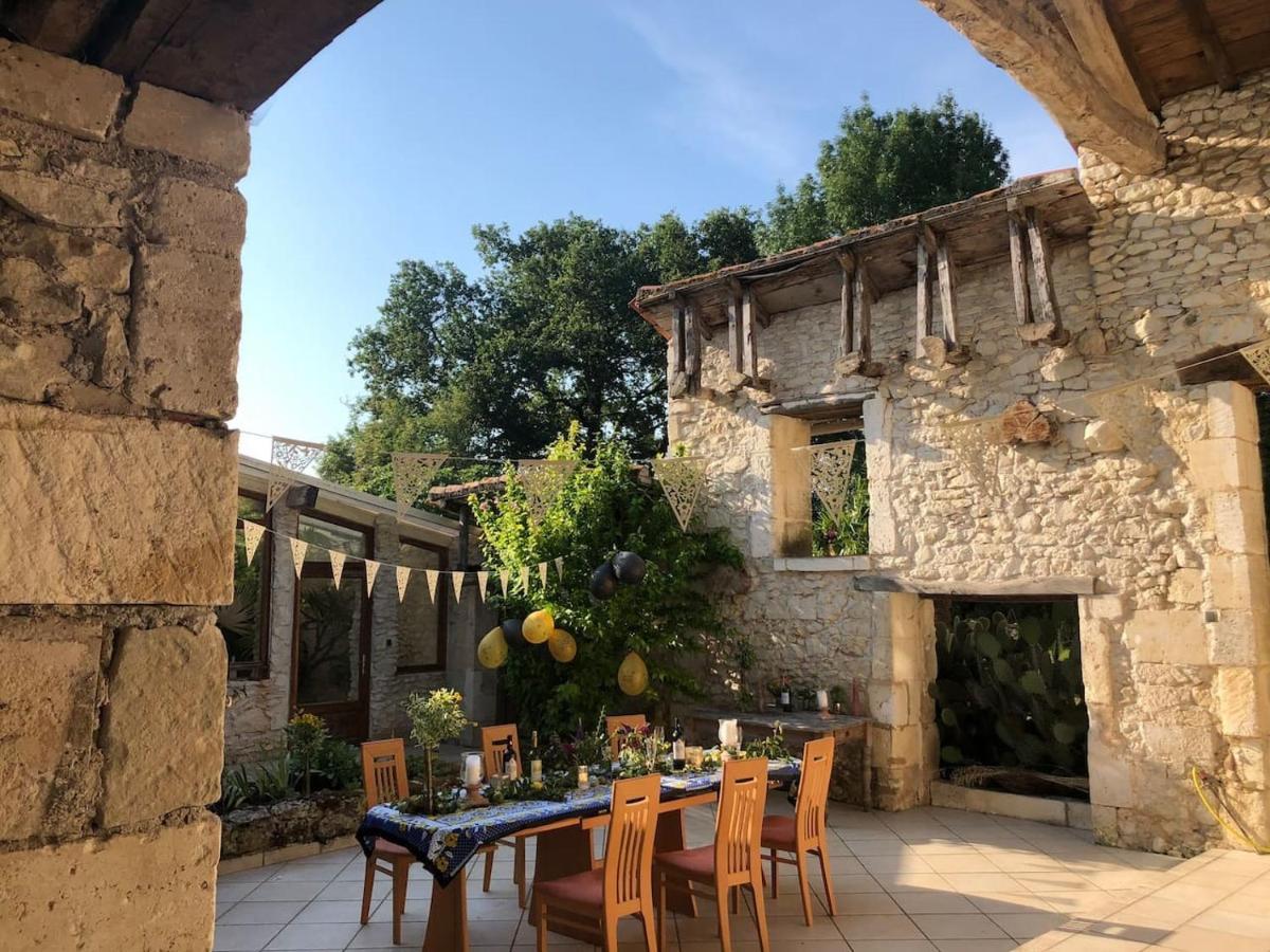 Country Villa For 19 Pool Cinema Football Pitch Verteillac المظهر الخارجي الصورة