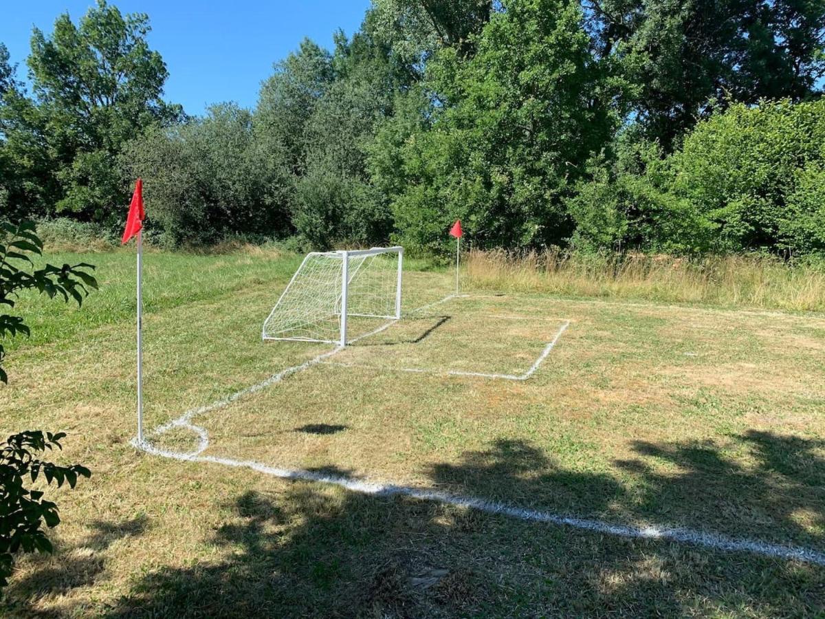 Country Villa For 19 Pool Cinema Football Pitch Verteillac المظهر الخارجي الصورة